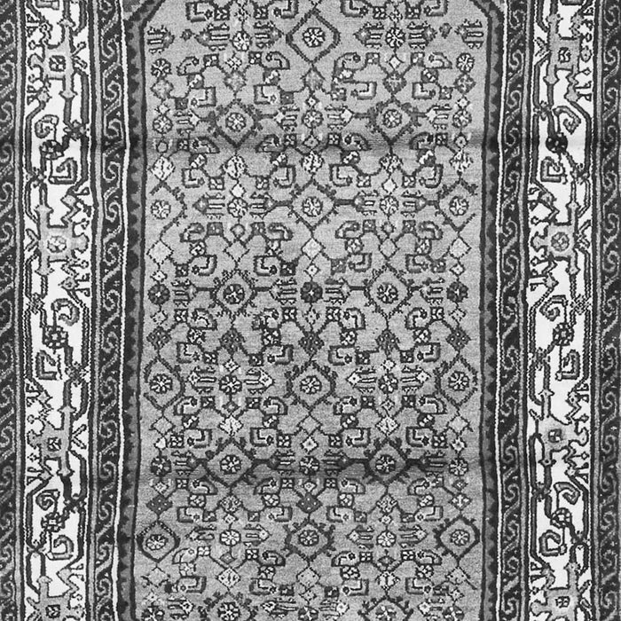 Serging Thickness of Machine Washable Persian Gray Traditional Rug, wshtr3030gry