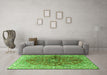 Machine Washable Persian Green Traditional Area Rugs in a Living Room,, wshtr3031grn