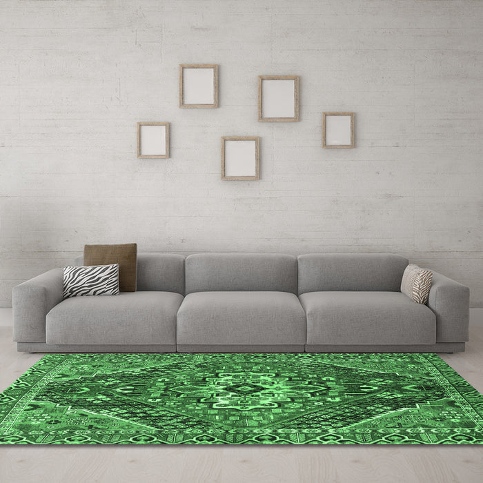 Machine Washable Persian Emerald Green Traditional Area Rugs in a Living Room,, wshtr3033emgrn