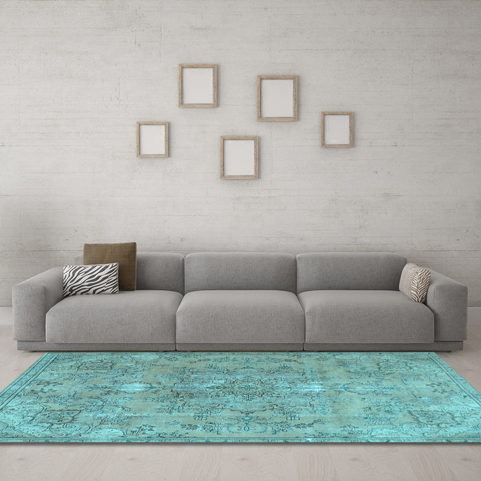 Machine Washable Persian Light Blue Traditional Rug in a Living Room, wshtr3038lblu