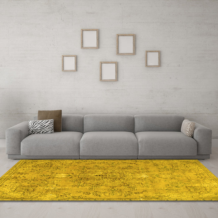 Machine Washable Persian Yellow Traditional Rug in a Living Room, wshtr3038yw