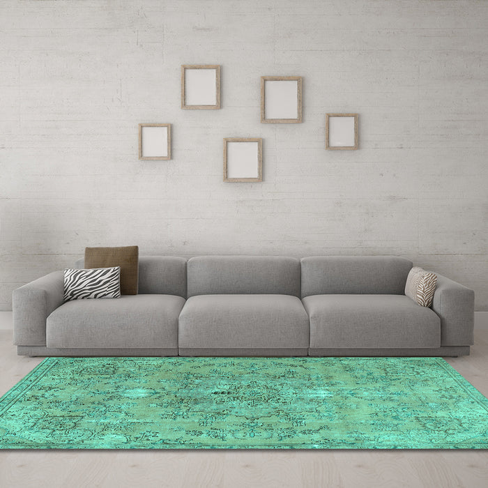 Machine Washable Persian Turquoise Traditional Area Rugs in a Living Room,, wshtr3038turq