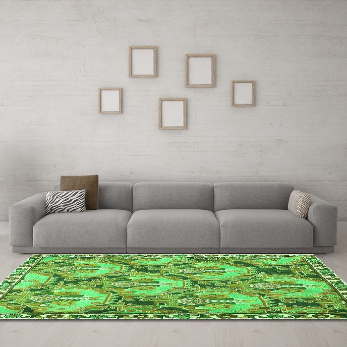 Machine Washable Animal Green Traditional Area Rugs in a Living Room,, wshtr303grn