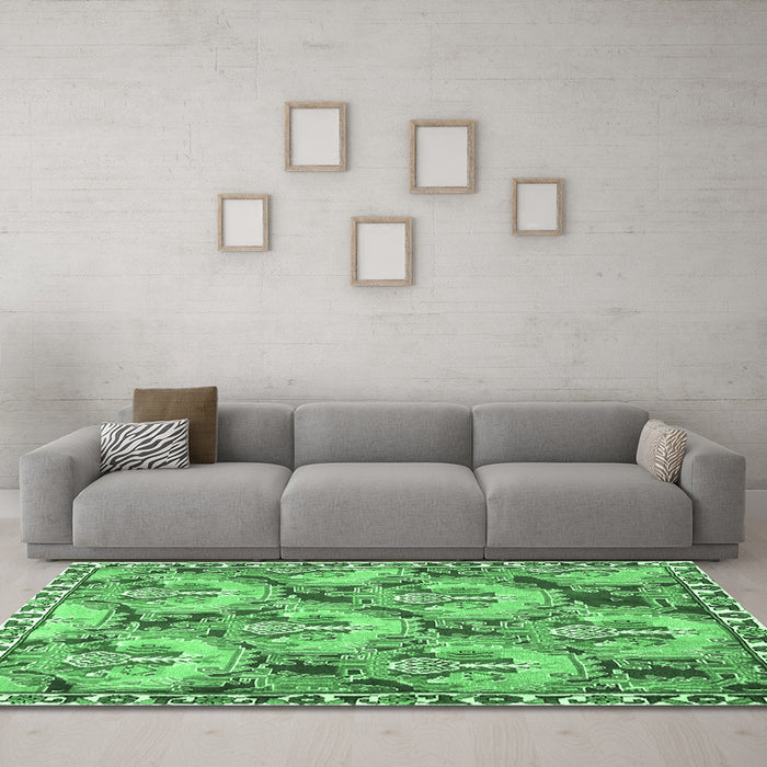 Machine Washable Animal Emerald Green Traditional Area Rugs in a Living Room,, wshtr303emgrn