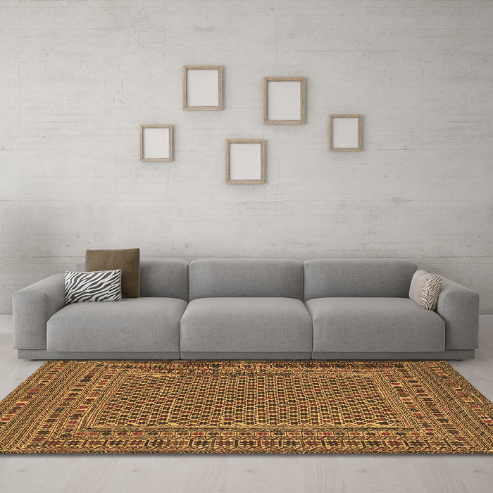 Machine Washable Persian Brown Traditional Rug in a Living Room,, wshtr3041brn