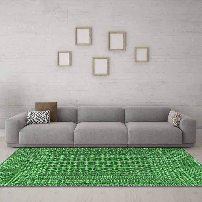 Machine Washable Persian Emerald Green Traditional Area Rugs in a Living Room,, wshtr3042emgrn
