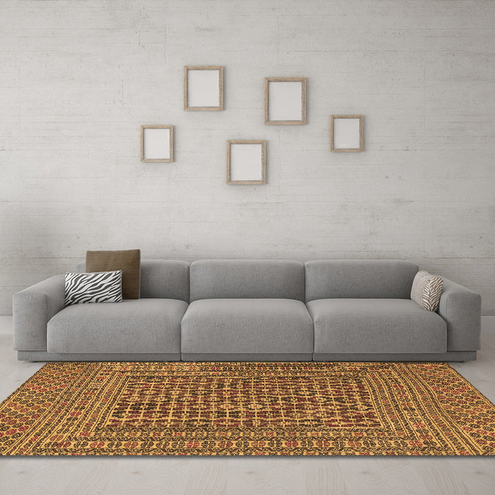 Machine Washable Persian Brown Traditional Rug in a Living Room,, wshtr3042brn