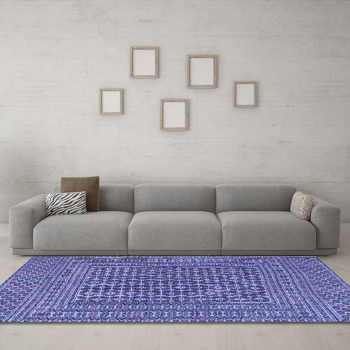Machine Washable Persian Blue Traditional Rug in a Living Room, wshtr3042blu
