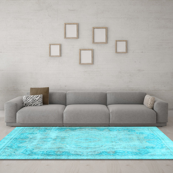 Machine Washable Persian Light Blue Traditional Rug in a Living Room, wshtr3048lblu