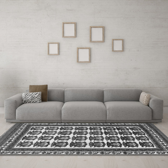 Machine Washable Persian Gray Traditional Rug in a Living Room,, wshtr3049gry