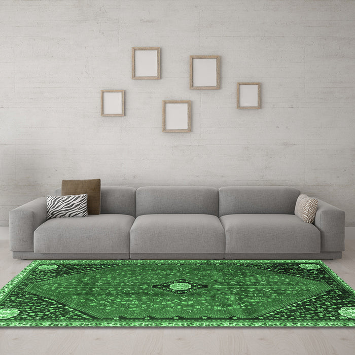 Machine Washable Persian Emerald Green Traditional Area Rugs in a Living Room,, wshtr3050emgrn
