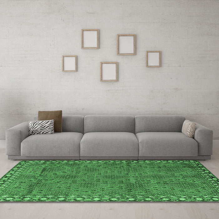 Machine Washable Persian Emerald Green Traditional Area Rugs in a Living Room,, wshtr3051emgrn