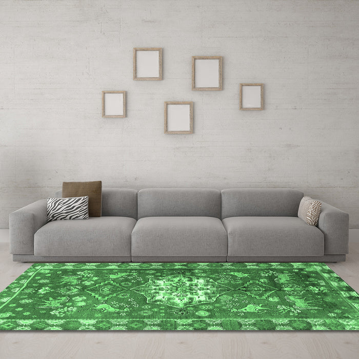 Machine Washable Animal Emerald Green Traditional Area Rugs in a Living Room,, wshtr3052emgrn