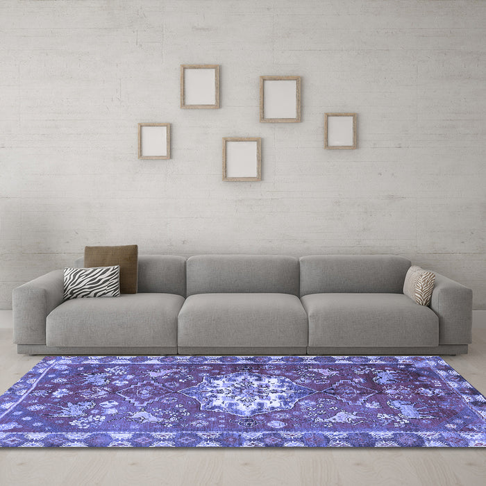 Machine Washable Animal Blue Traditional Rug in a Living Room, wshtr3052blu