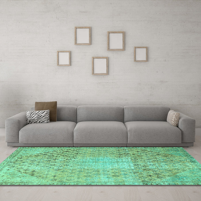 Machine Washable Persian Turquoise Traditional Area Rugs in a Living Room,, wshtr3054turq