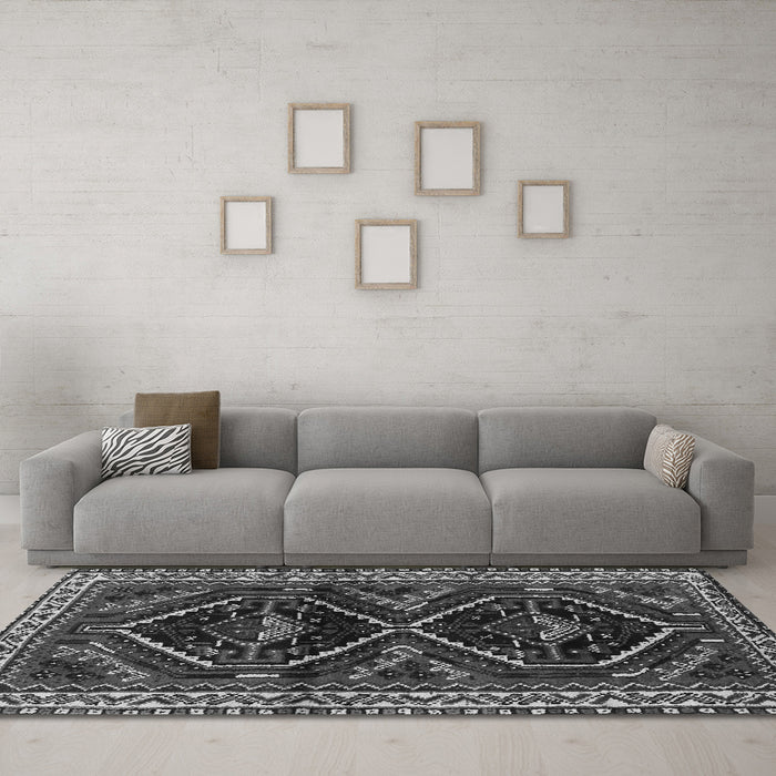 Machine Washable Persian Gray Traditional Rug in a Living Room,, wshtr3055gry