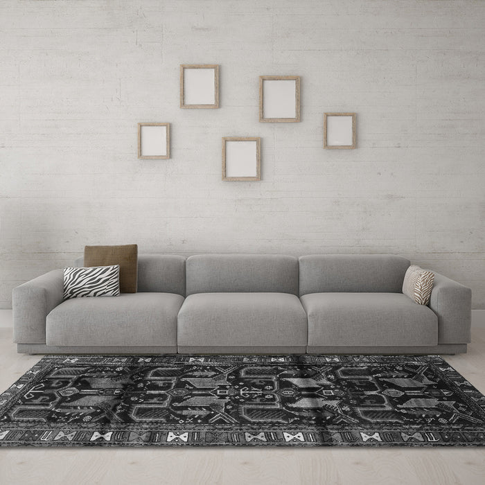 Machine Washable Persian Gray Traditional Rug in a Living Room,, wshtr3056gry