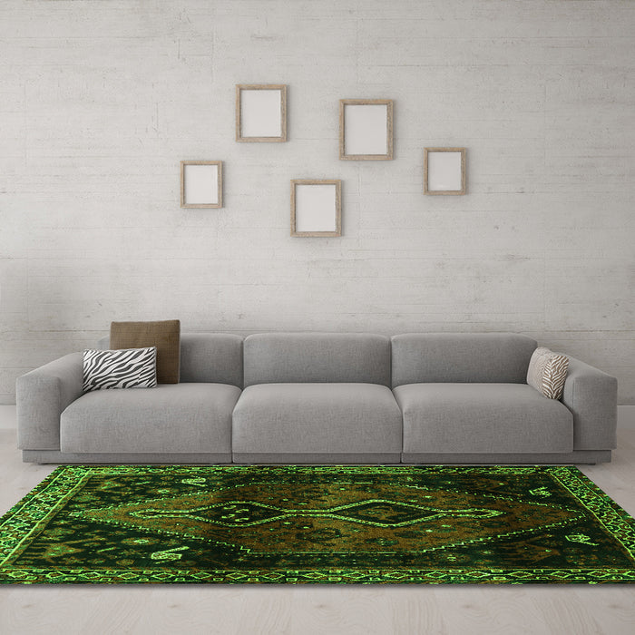 Machine Washable Persian Green Traditional Area Rugs in a Living Room,, wshtr3059grn
