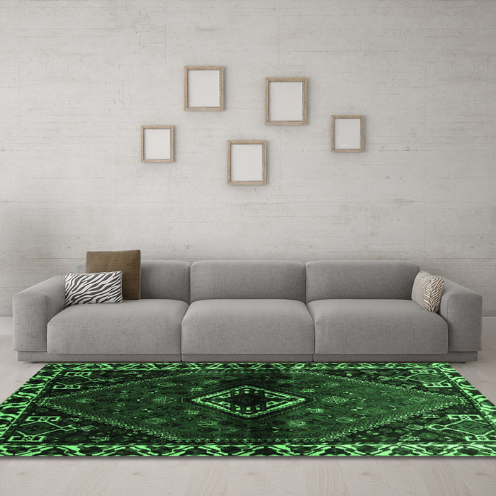 Machine Washable Persian Emerald Green Traditional Area Rugs in a Living Room,, wshtr3060emgrn
