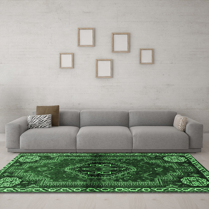 Machine Washable Persian Emerald Green Traditional Area Rugs in a Living Room,, wshtr3061emgrn
