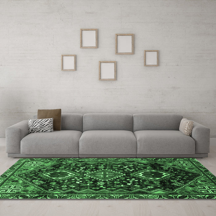 Machine Washable Persian Emerald Green Traditional Area Rugs in a Living Room,, wshtr3062emgrn