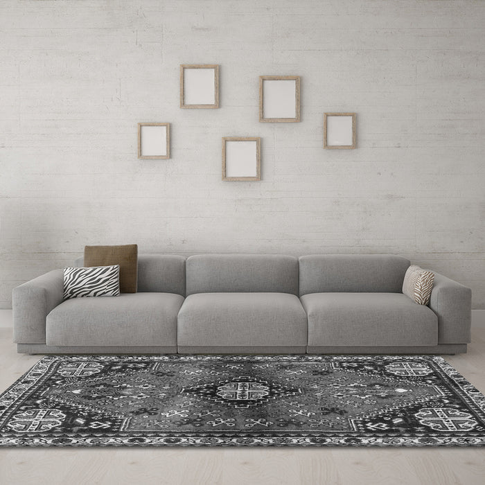 Machine Washable Persian Gray Traditional Rug in a Living Room,, wshtr3063gry
