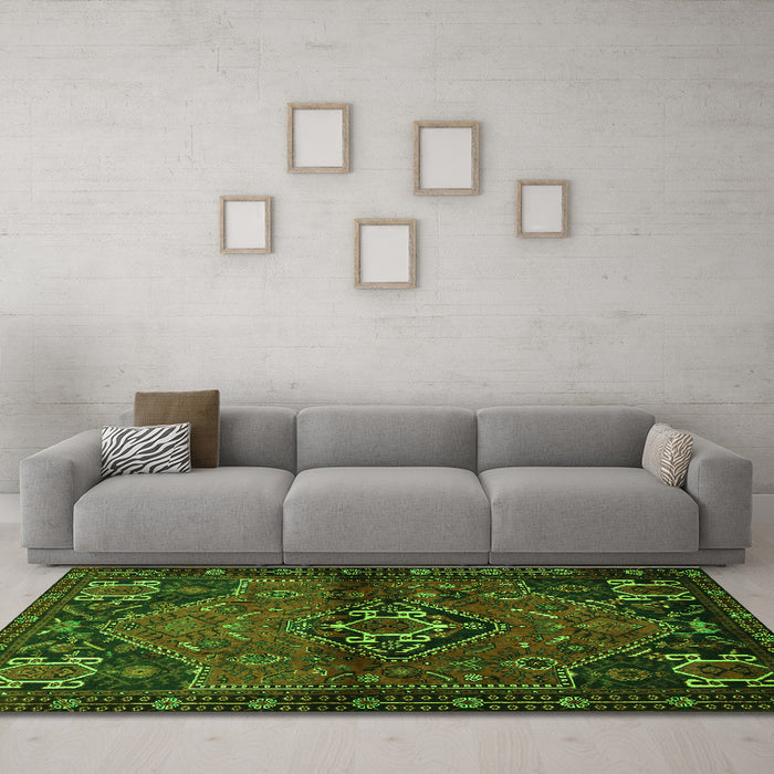 Machine Washable Persian Green Traditional Area Rugs in a Living Room,, wshtr3066grn
