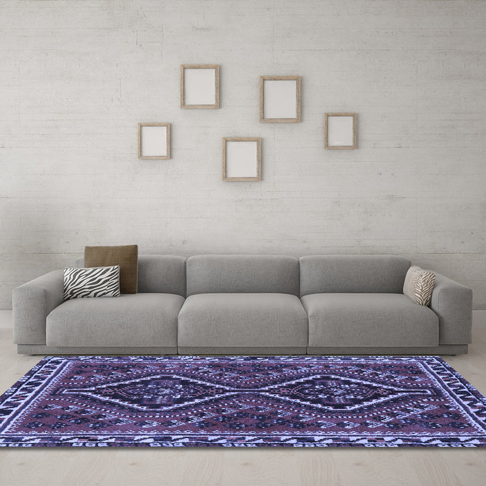 Machine Washable Persian Blue Traditional Rug in a Living Room, wshtr3068blu