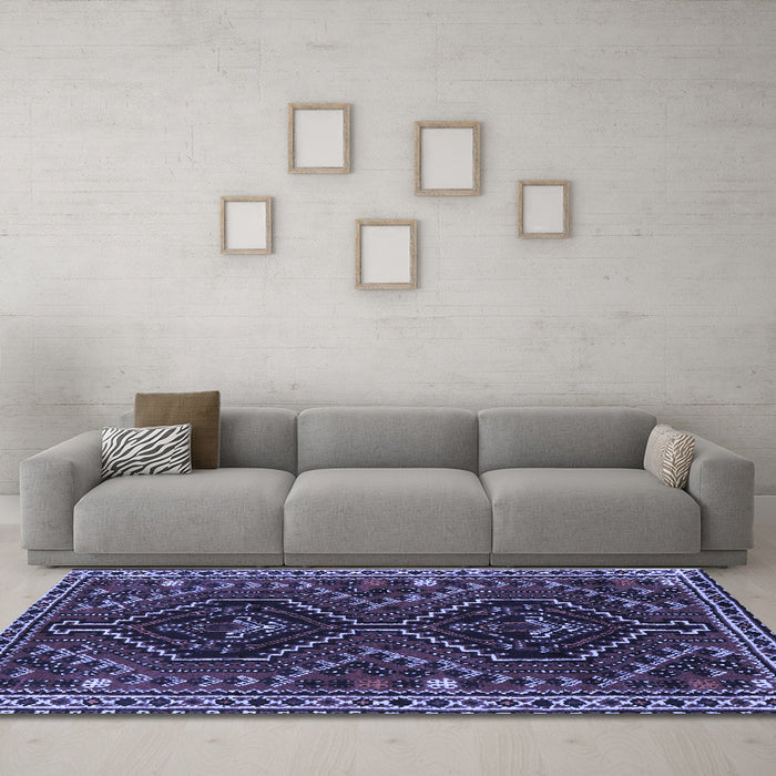 Machine Washable Persian Blue Traditional Rug in a Living Room, wshtr3069blu