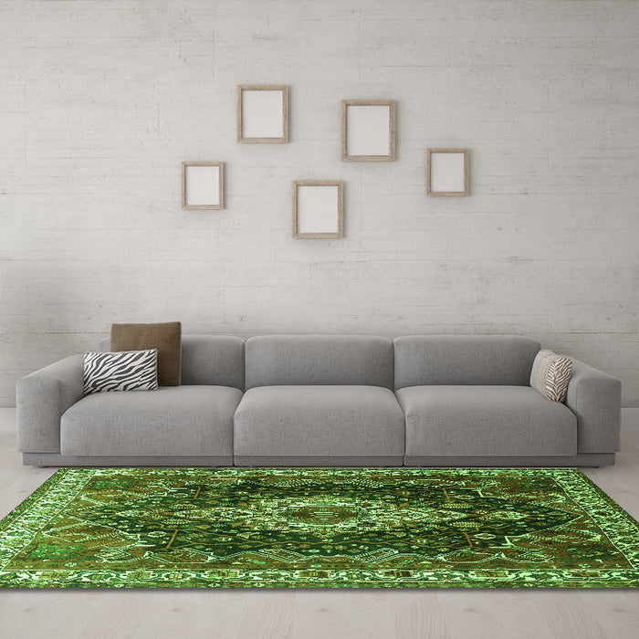 Machine Washable Persian Green Traditional Area Rugs in a Living Room,, wshtr306grn