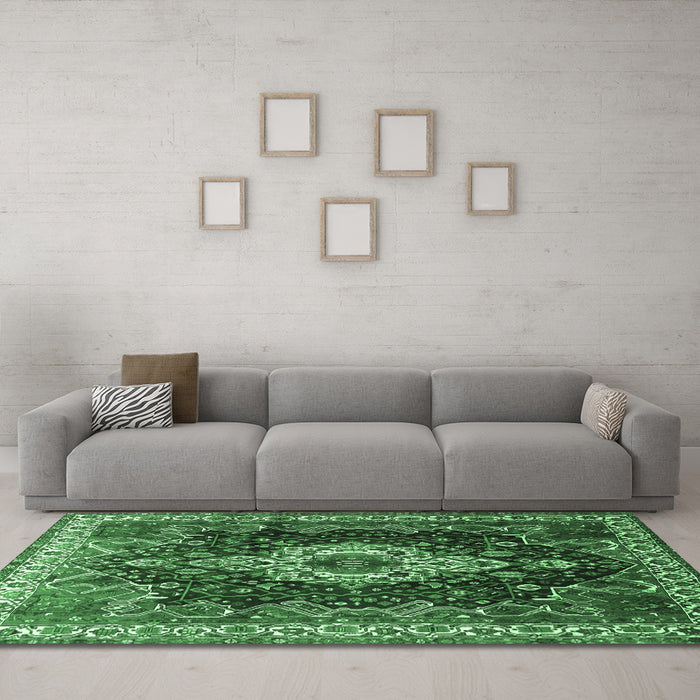 Machine Washable Persian Emerald Green Traditional Area Rugs in a Living Room,, wshtr306emgrn