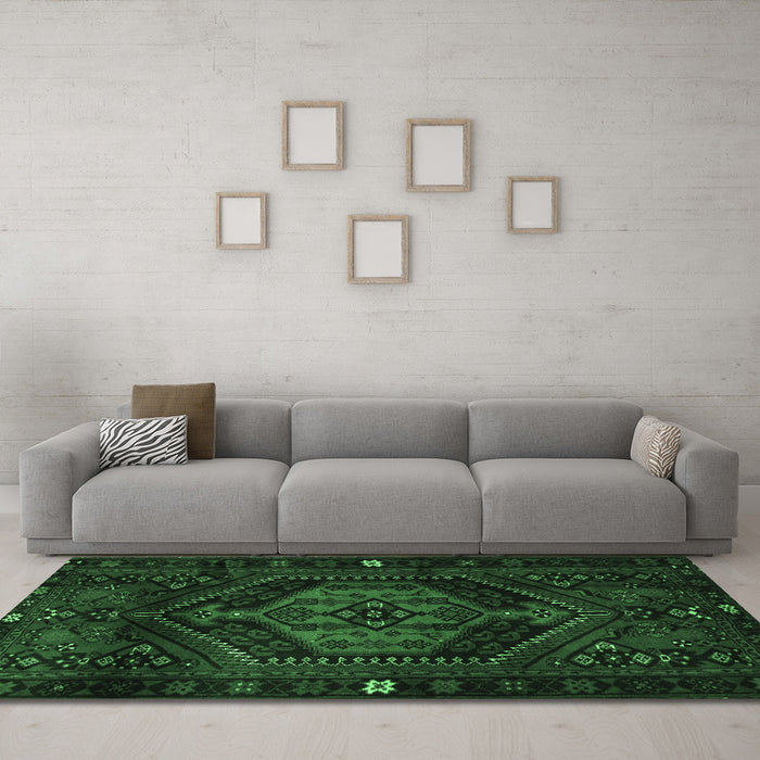 Machine Washable Persian Emerald Green Traditional Area Rugs in a Living Room,, wshtr3070emgrn