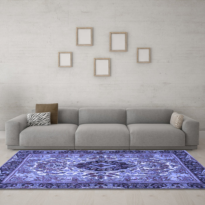 Machine Washable Persian Blue Traditional Rug in a Living Room, wshtr3071blu
