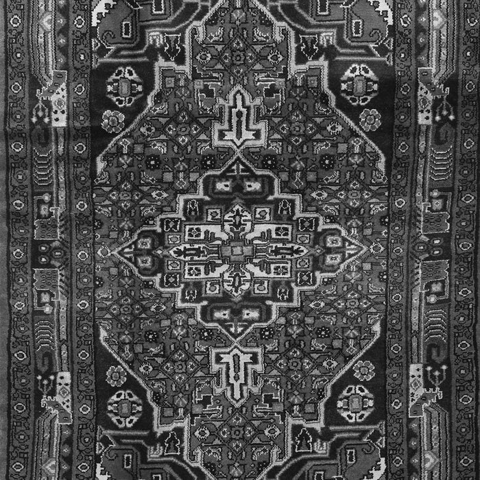 Serging Thickness of Machine Washable Persian Gray Traditional Rug, wshtr3072gry