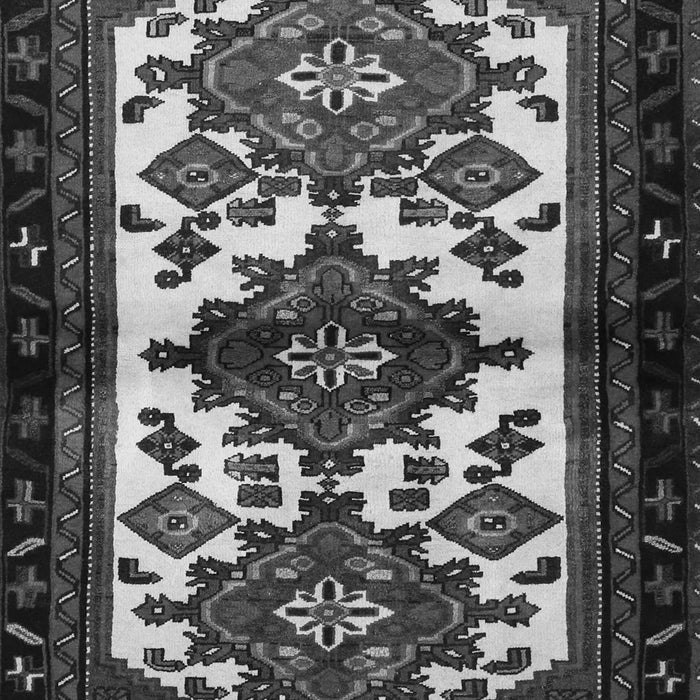 Serging Thickness of Machine Washable Persian Gray Traditional Rug, wshtr3075gry