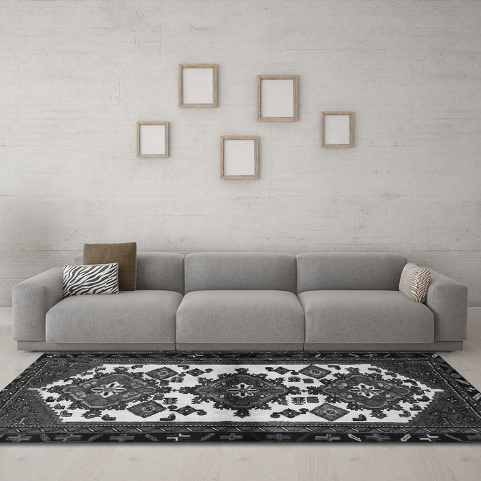 Machine Washable Persian Gray Traditional Rug in a Living Room,, wshtr3075gry