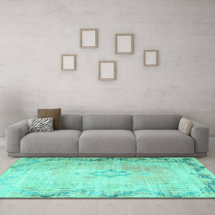 Machine Washable Persian Turquoise Traditional Area Rugs in a Living Room,, wshtr3079turq