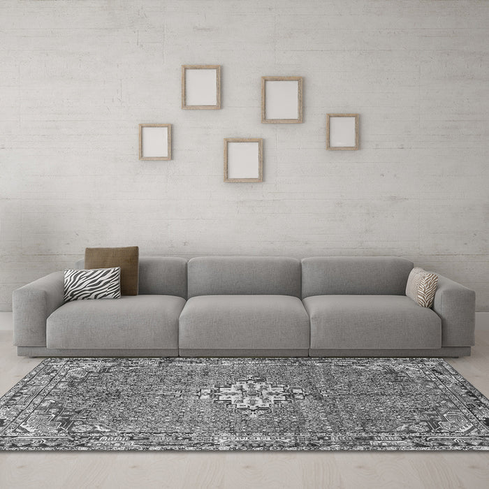 Machine Washable Persian Gray Traditional Rug in a Living Room,, wshtr307gry