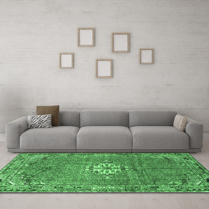 Machine Washable Persian Emerald Green Traditional Area Rugs in a Living Room,, wshtr307emgrn