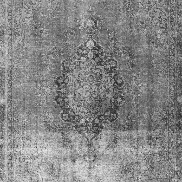 Serging Thickness of Machine Washable Persian Gray Traditional Rug, wshtr3081gry