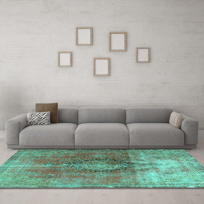 Machine Washable Persian Turquoise Traditional Area Rugs in a Living Room,, wshtr3081turq