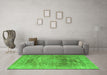 Machine Washable Persian Green Traditional Area Rugs in a Living Room,, wshtr3082grn