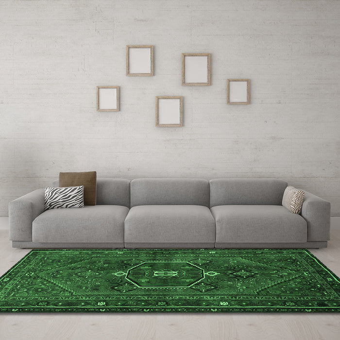 Machine Washable Persian Emerald Green Traditional Area Rugs in a Living Room,, wshtr3083emgrn
