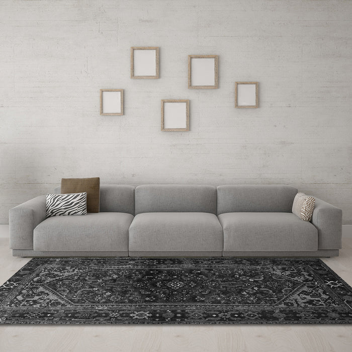 Machine Washable Persian Gray Traditional Rug in a Living Room,, wshtr3085gry