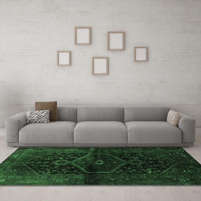 Machine Washable Persian Emerald Green Traditional Area Rugs in a Living Room,, wshtr3086emgrn