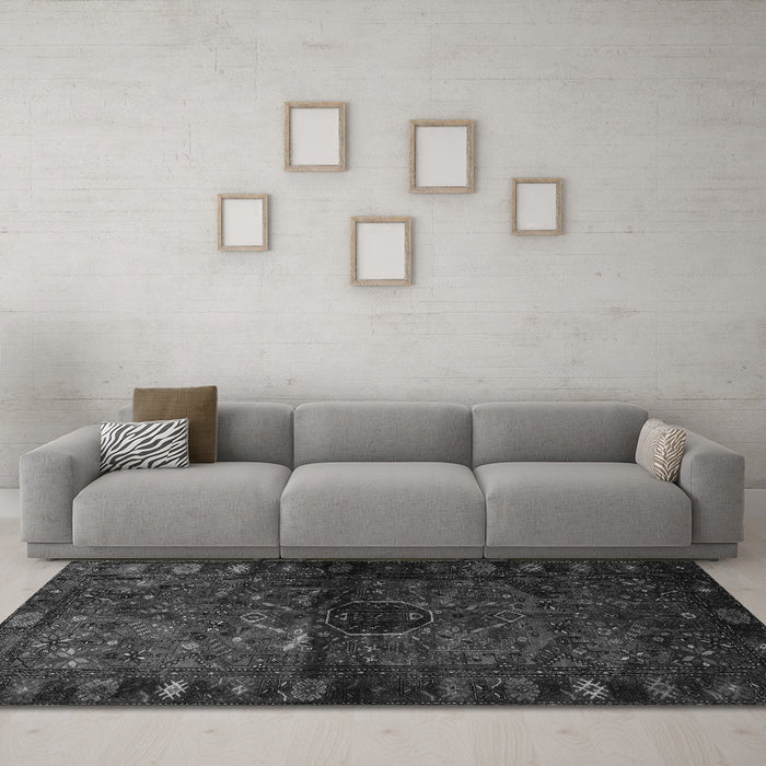 Machine Washable Persian Gray Traditional Rug in a Living Room,, wshtr3089gry