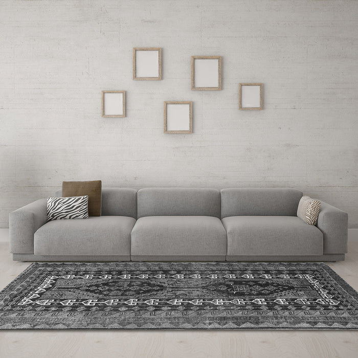 Machine Washable Persian Gray Traditional Rug in a Living Room,, wshtr308gry