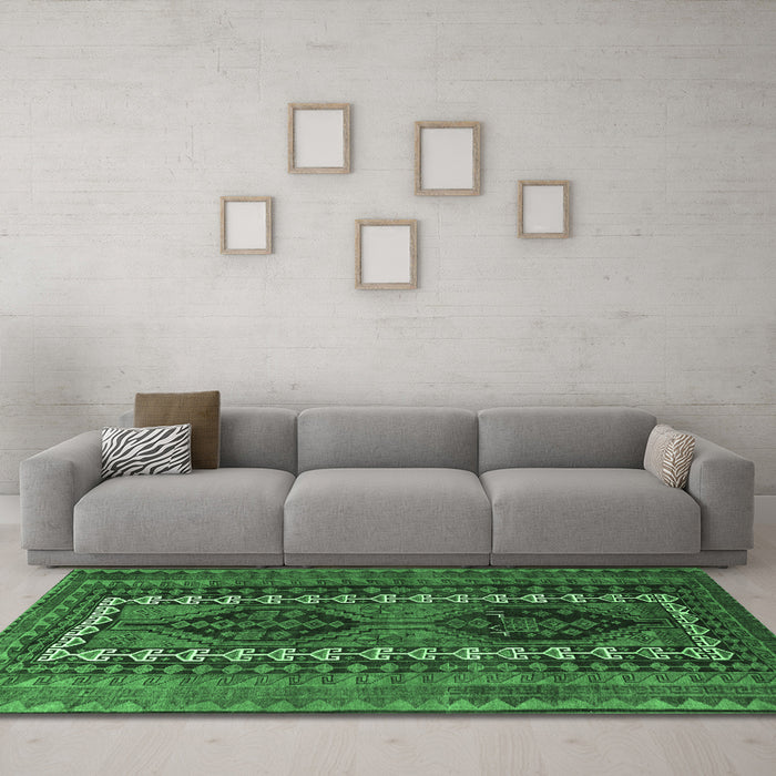 Machine Washable Persian Emerald Green Traditional Area Rugs in a Living Room,, wshtr308emgrn