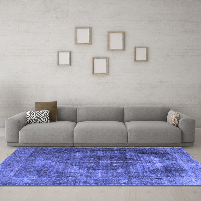 Machine Washable Persian Blue Traditional Rug in a Living Room, wshtr3091blu