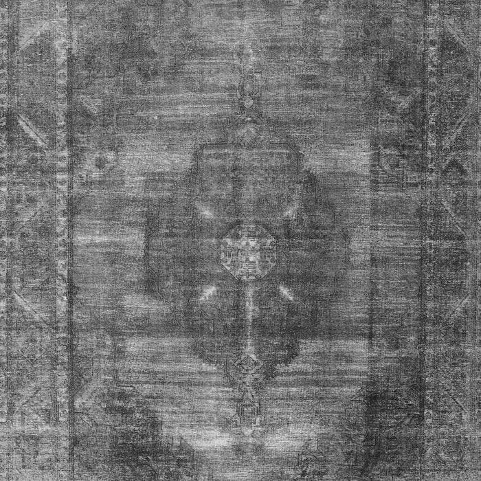 Serging Thickness of Machine Washable Persian Gray Traditional Rug, wshtr3091gry